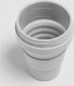 STOJO - Opvouwbare Beker - To Go - Grijs - 237ml - Herbruikbaar -Serviesselectie Winkel 1039x1200 1