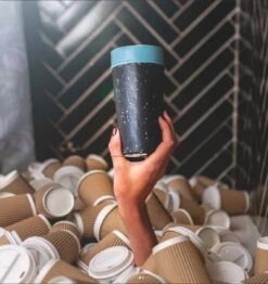 Circular&Co. Herbruikbare To Go Koffiebeker (rCUP) Zwart/zwart 8oz/227ml -Serviesselectie Winkel 1133x1200 1