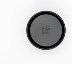 Circular&Co. Herbruikbare To Go Koffiebeker (rCUP) Crème/zwart 8oz/227ml -Serviesselectie Winkel 1200x1066 4