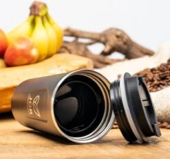 JOR Products® Thermobeker - Koffiezetapparaat - Koffiebonen - Thee - Koffiemachine - Thermoskan - Espressomachine - Reizen - Camping - Koffiefilterhouder -Serviesselectie Winkel 1200x1125 4