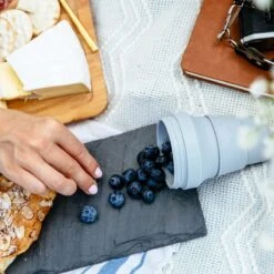 STOJO - Opvouwbare Beker - To Go - Grijs - 237ml - Herbruikbaar -Serviesselectie Winkel 1200x1200 773