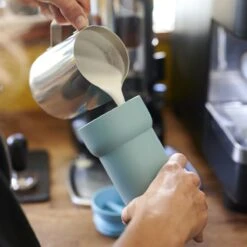 Mepal Isoleerbeker Ellipse 375 Ml – Houdt Je Drankje 4 Uur Warm En 8 Uur Koud – Nordic Green – Koffiebeker To Go – Lekdicht – Thermosbeker 10 Mepal Isoleerbeker Ellipse 375 Ml – Houdt Je Drankje 4 Uur Warm En 8 Uur Koud – Nordic Green – Koffiebeker To Go – Lekdicht – Thermosbeker -Serviesselectie Winkel 1200x1200 907