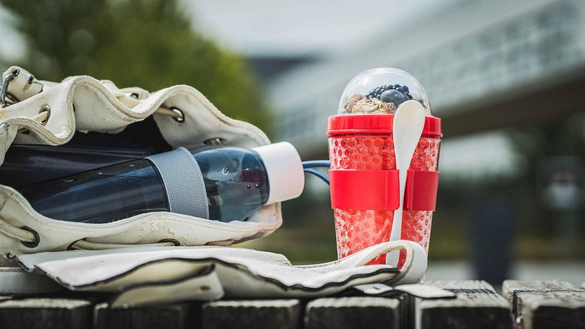 Sareva Muesli Beker - Met Lepel - Yoghurt 2 Go - Rood 3 Sareva Muesli Beker - Met Lepel - Yoghurt 2 Go - Rood - Afbeelding 3