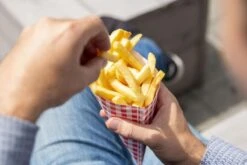 Papieren Frietzak | 50 Stuks | Patatzak | Rode Print | Frietzakken | Puntzakken | Frietzakjes -Serviesselectie Winkel 1200x800 150