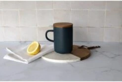 OGO Living - Theemok Met Zeef En Deksel - Blauw 475 Ml 7 OGO Living - Theemok Met Zeef En Deksel - Blauw 475 Ml -Serviesselectie Winkel 1200x813 1