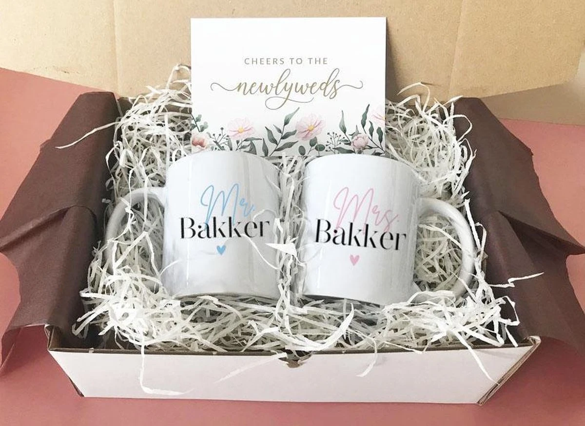 Merkloos Mr. & Mrs Mokken Set | Giftbox | Bruidspaar | Gepersonaliseerd | Met Kaart | Koppels Cadeau| Newlyweds | Pas Getrouwd Cadeau | Huwelijks Cadeau | Cadeau Set | Getrouwd 1 Merkloos Mr. & Mrs Mokken Set | Giftbox | Bruidspaar | Gepersonaliseerd | Met Kaart | Koppels Cadeau| Newlyweds | Pas Getrouwd Cadeau | Huwelijks Cadeau | Cadeau Set | Getrouwd