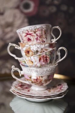 Clayre & Eef Kop En Schotel 200 Ml Roze Wit Porselein Rond Bloemen Servies Cadeau Voor Haar Cappuccino -Serviesselectie Winkel 801x1200 10