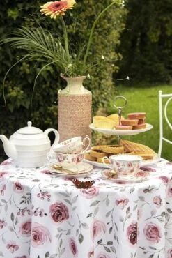 Clayre & Eef Kop En Schotel 200 Ml Roze Wit Porselein Rond Bloemen Servies Cadeau Voor Haar Cappuccino -Serviesselectie Winkel 801x1200 11