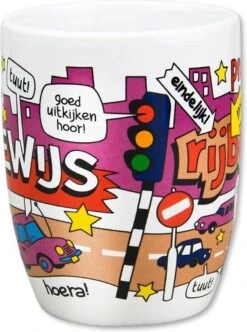 Paper Dreams Mok Cartoon-stijl Rijbewijs Keramiek 325ml Rood/wit -Serviesselectie Winkel 893x1200